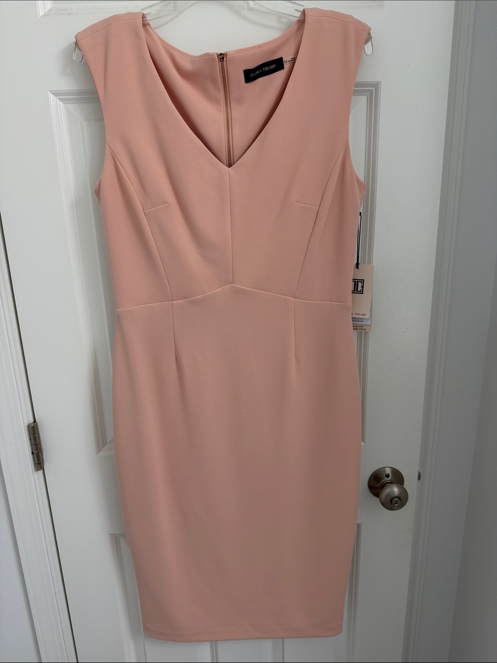 Ivanka Trump Soft Blush V-Neck Midi Sheath Dress size 10 NWT